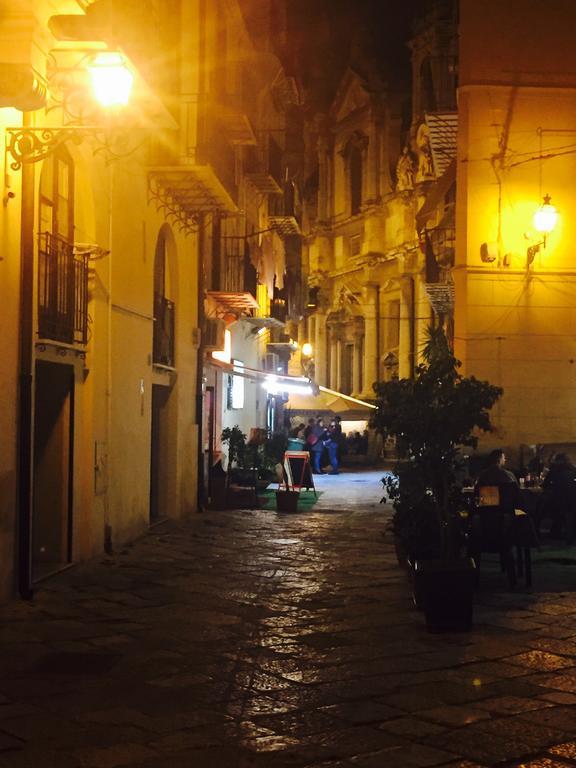 Appartamentino Al Massimo Palermo Bagian luar foto